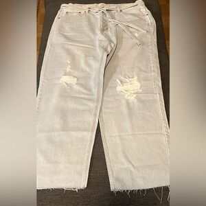 Universal Thread Women’s Light Washed Denim Jeans 90s Baggy Style Size 12R NWOT